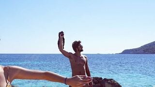 Rodrigo Simas pelado! Ator publica foto no Instagram e deixa fãs pirando nas redes sociais