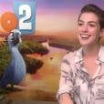  Anne Hathaway fala sobre a personagem Jade de "Rio 2" em entrevista ao "The Guardian" 