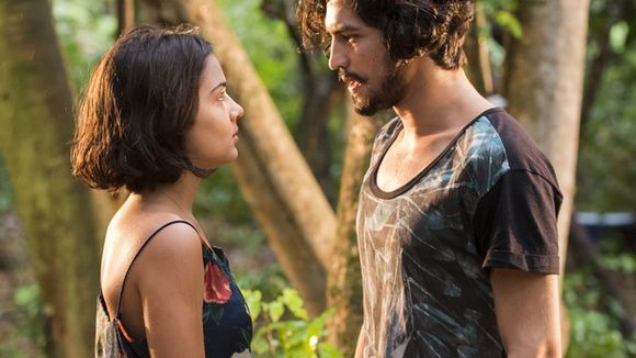 Novela "Velho Chico": Miguel (Gabriel Leone) e Olívia não transam e decidem namorar em segredo!