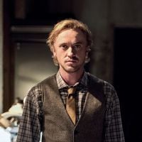 Em "The Flash": na 3ª temporada, fotos do 2° episódio mostram Tom Felton, ator de "Harry Potter"