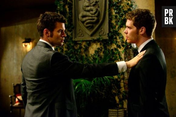 Elijah (Daniel Gillies) e Klaus (Joseph Morgan) precisam se unir para proteger Hayley (Phoebe Tonkin) em "The Originals"