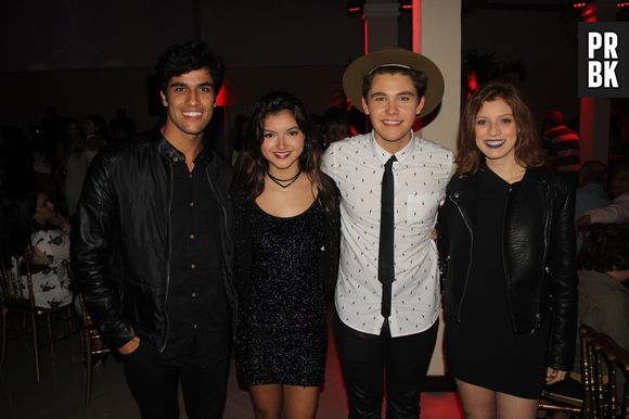 Gabriel Kaufmann recebe amigos de "Malhação" em festa de 15 anos