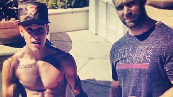 Na maromba! Personal trainer de Justin Bieber revela o que o astro gosta de malhar