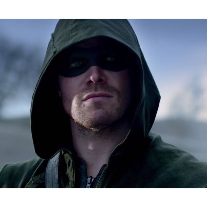  No trailer de &quot;The Flash&quot;, Oliver (Stephen Amell) fica #xatiado com a conquista de Barry (Grant Gustin) 