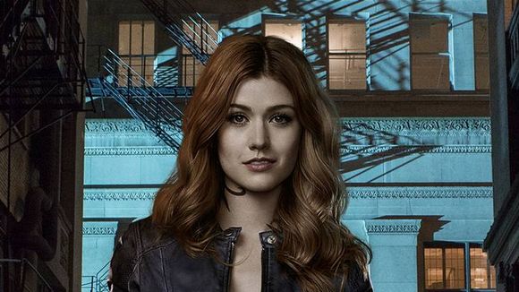 De "Shadowhunters": na 2ª temporada, série promete retorno sombrio. Veja fotos!