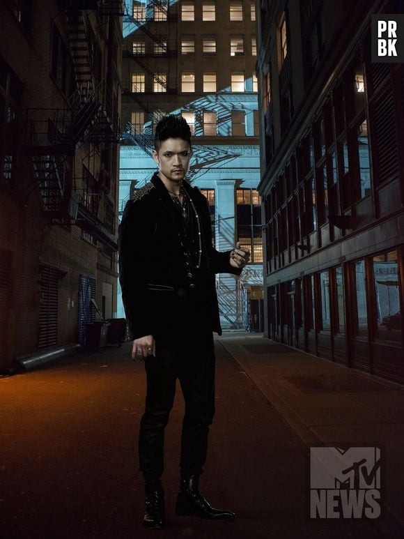 Magnus (Harry Shum Jr.), de "Shadowhunters", vai ter um relacionamento complicado com Alec (Matthew Daddario)