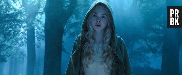 Elle Fanning é Aurora em "Malévola"