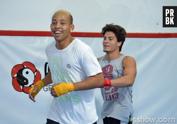 Arthur Aguiar e Mussinzinho se divertem nos treinos de "Malhação"