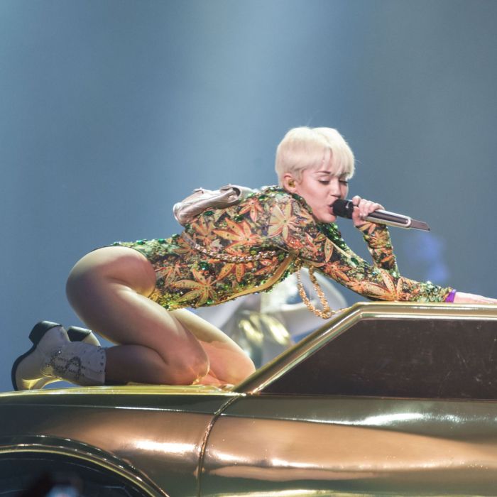  Em S&amp;atilde;o Paulo, MileyCyrus leva o show &quot;Bangerz Tour&quot; para a&amp;nbsp;Arena Anhembi, no dia 25 de setembro 