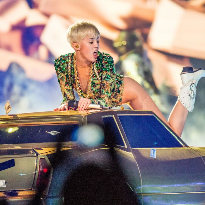  Miley Cyrus se apresenta com a &quot;Bangerz Tour&quot; no&amp;nbsp;Gin&amp;aacute;sio Nilson Nelson, dia 24 de setembro 