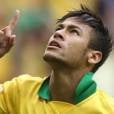  Confira o corte de cabelo dos jogadores de futebol da Sele&ccedil;&atilde;o Brasileira! Neymar n&atilde;o abre m&atilde;o de seu undercut 