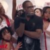 R. Kelly é um médico no clipe de Lady Gaga para "Do What U Want"