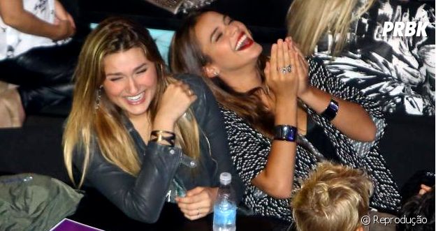 Bruna Marquezine e Sasha Meneghel se divertem muito juntas!