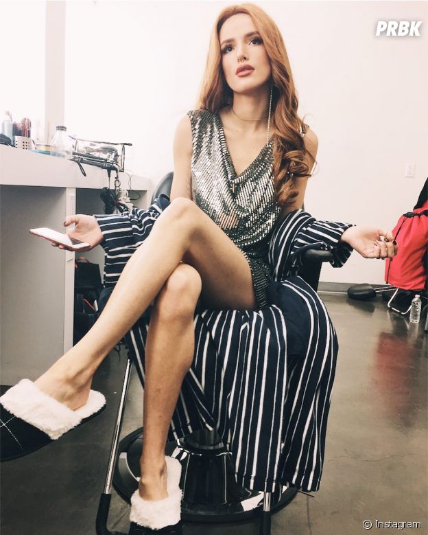 Bella Thorne fica linda de qualquer jeito, mas o ruivo é, sem dúvidas, a marca oficial dela!