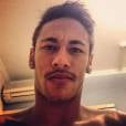 Apesar de não usar muito, Neymar também fica ótimo de bigode!