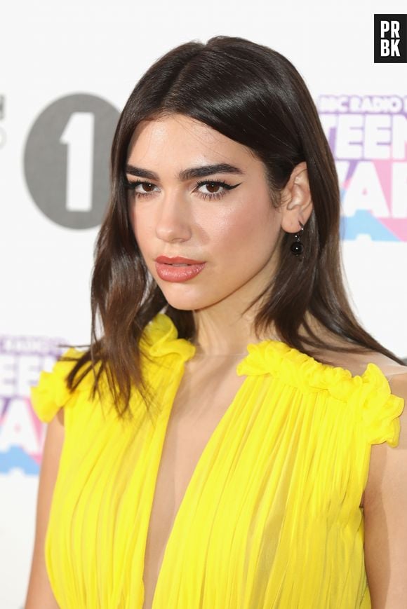 Dua Lipa lança single em parceria com o DJ Calvin Harris, escute "One Kiss"