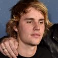 Justin Bieber bate em braço de fã que tentava tirar foto com ele