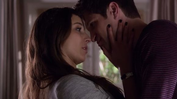 Criadora de "Pretty Little Liars" revela onde Spencer e Toby estão agora! #Spoby