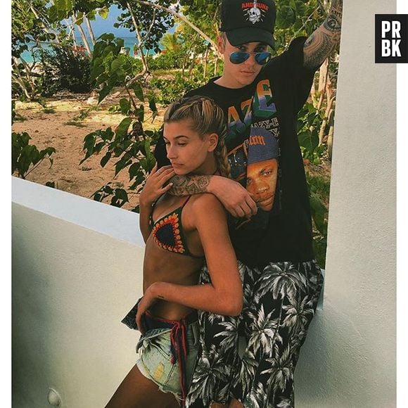 Justin Bieber e Hailey Baldwin se beijam e andam de mãos dadas em novos flagras de paparazzi