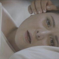 Conheça Manaia, cantora que mistura pop e rock com uma pegada bem girl power!