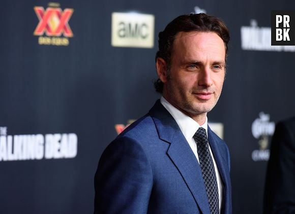 Andrew Lincoln, ator que interpreta Rick Grimes em "The Walking Dead" deixou a longa barba de lado