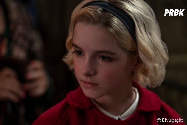 Atriz de "A Maldição da Residência Hill", McKenna Grace, fará Sabrina jovem em especial de Natal