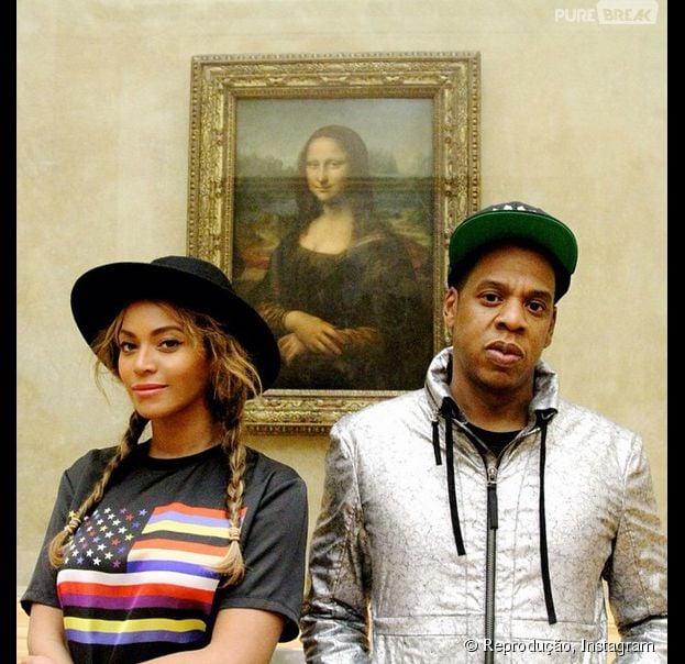 Beyoncé e Jay-Z tiram onda com o disputadíssimo quadro de Monalisa, exposto no Museu do Louvre, em Paris, França