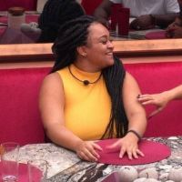 Pelo jeito, a Rízia do "BBB19" tá determinada a roubar o Faustão da Selena Gomez