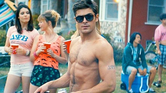 Zac Efron faz aniversário de 27 anos! Veja evolução do gato em fotos sem camisa