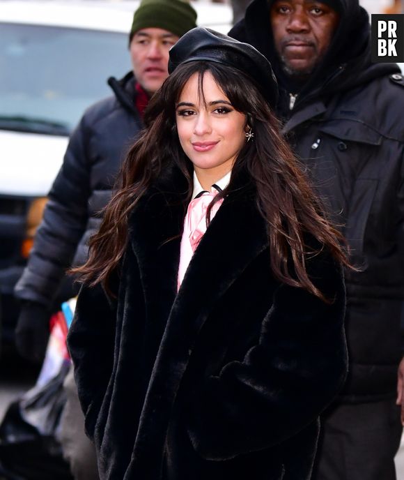 Camila Cabello aconselha: "Se apaixone pela vida"