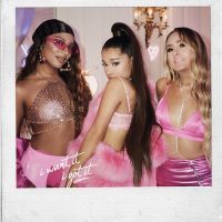 Ariana Grande ataca outra vez e anuncia lançamento de "She Got Her Own", com a BFF Victoria Monét