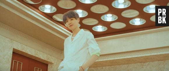 O BTS vai te fazer se apaixonar mais uma vez no teaser de "Boy With Luv", parceria com Halsey, do "MAP OF THE SOUL: PERSONA"