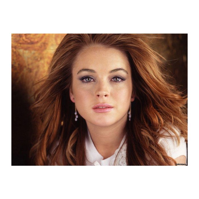 A atriz Lindsay Lohan com seus cabelos avermelhados