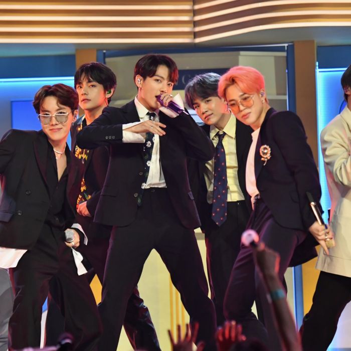 Do Billboard Music Awards 2019: BTS e Halsey performaram &quot;Boy With Luv&quot;