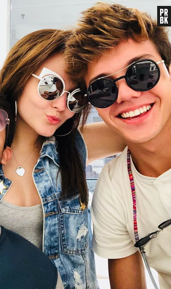 Larissa Manoela disse que está muito feliz com Leo Cidade