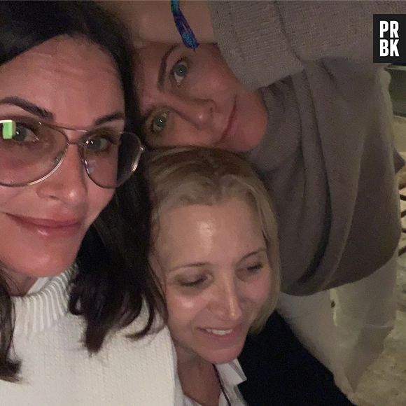 "Friends": Jennifer Aniston, Courteney Cox e Lisa Kudrow "fizeram" fãs pedirem por novos episódios da série
