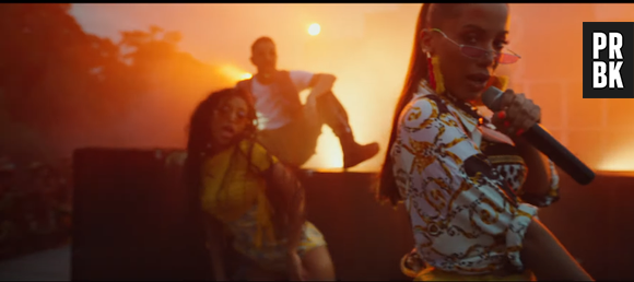 Anitta e Major Lazer lançaram o icônico clipe de "Make It Hot" e os fãs estão satisfeitos