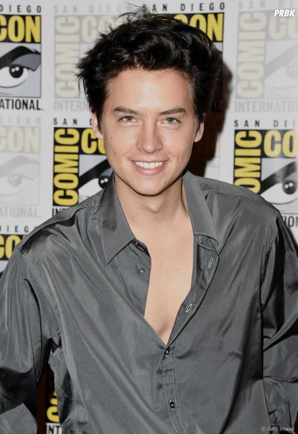 Riverdale Jughead Cole Sprouse Nao Vai Morrer Na 4ª Temporada Mas Pode Ficar Solteiro Purebreak