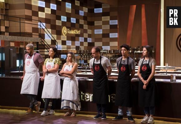 Helton, que temia prova de eliminação, acaba sendo eliminado do "MasterChef"