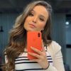 Larissa Manoela alerta fãs sobre vacinação contra o sarampo