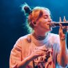Billie Eilish diz que aprendeu a lidar com a fama e com os problemas psicológicos