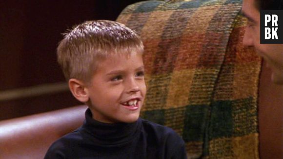 "Friends": Cole Sprouse tinha cerca de 9 anos quando participou da série