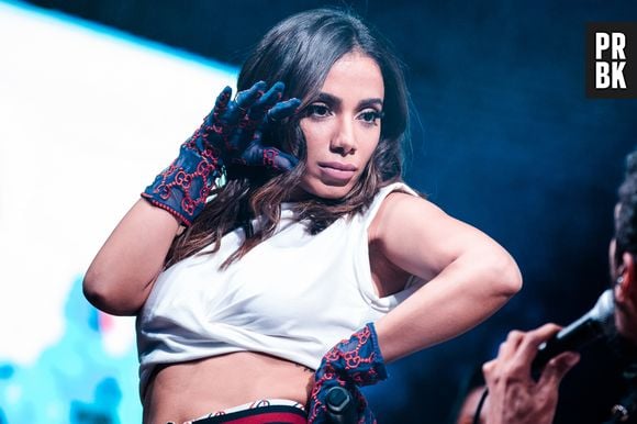 Anitta vai lançar primeira música do projeto "Brasileirinha" na terça (29)