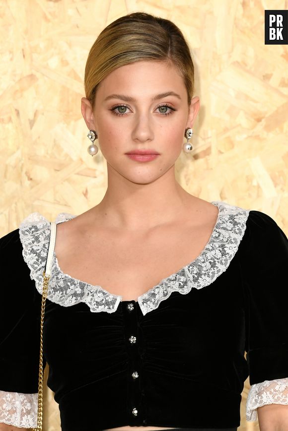 A Lili Reinhart ficou bastante irritada com os boatos de que ela e Cole Sprouse haviam terminado