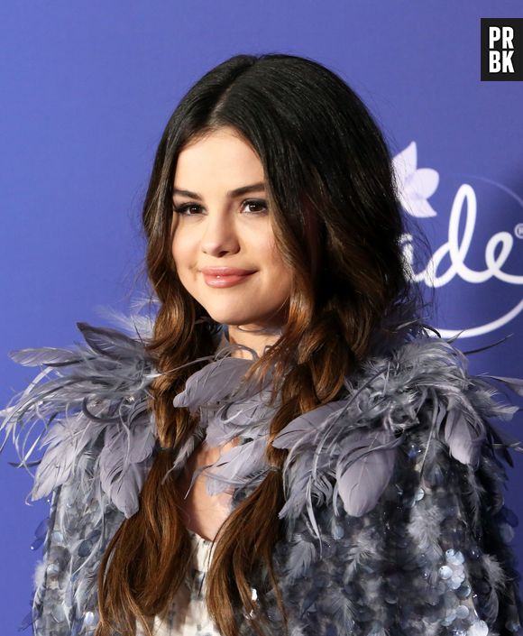 Selena Gomez desabafou por conta das críticas pela sua aparência