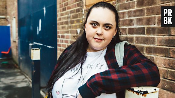 "My Mad Fat Diary" conta a história de Rae (Sharon Rooney), que tem dificuldades de se aceitar