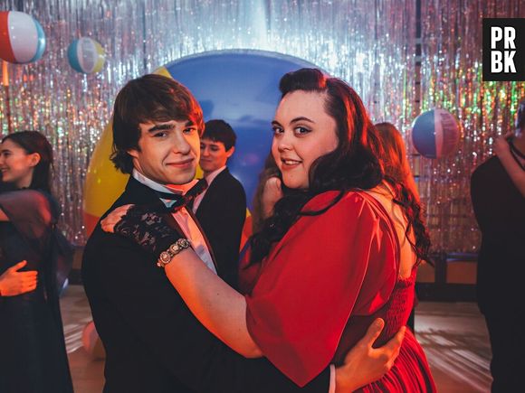 Em "My Mad Fat Diary", vemos a evolução de Rae (Sharon Rooney) para aceitar o seu corpo
