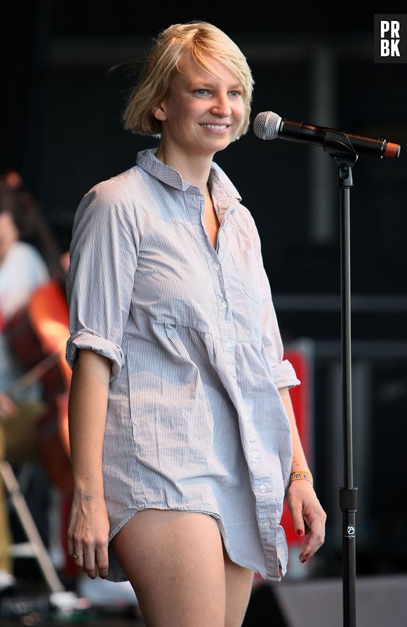 A compositora Sia é grande amiga da cantora Christina Aguilera