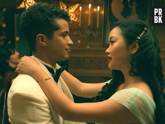 "Para Todos os Garotos: P.S. Ainda Amo Você": Lara Jean (Lana Condor) e John Ambrose (Jordan Fisher) trocam cartas no livro