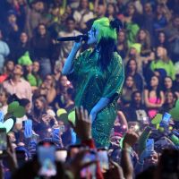 Billie Eilish inicia sua "Where Do We Go? World Tour" com setlist que deve trazer para o Brasil